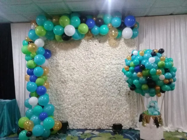 baby shower balloon decor for private events