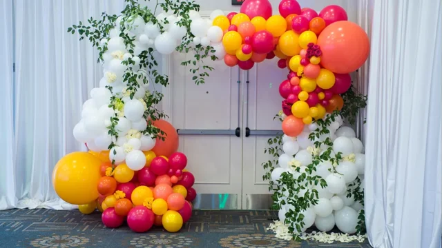 organic-balloon-arch-1920w