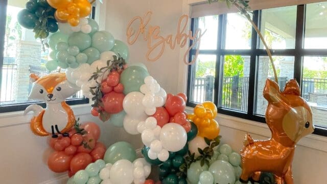 animal balloon garland