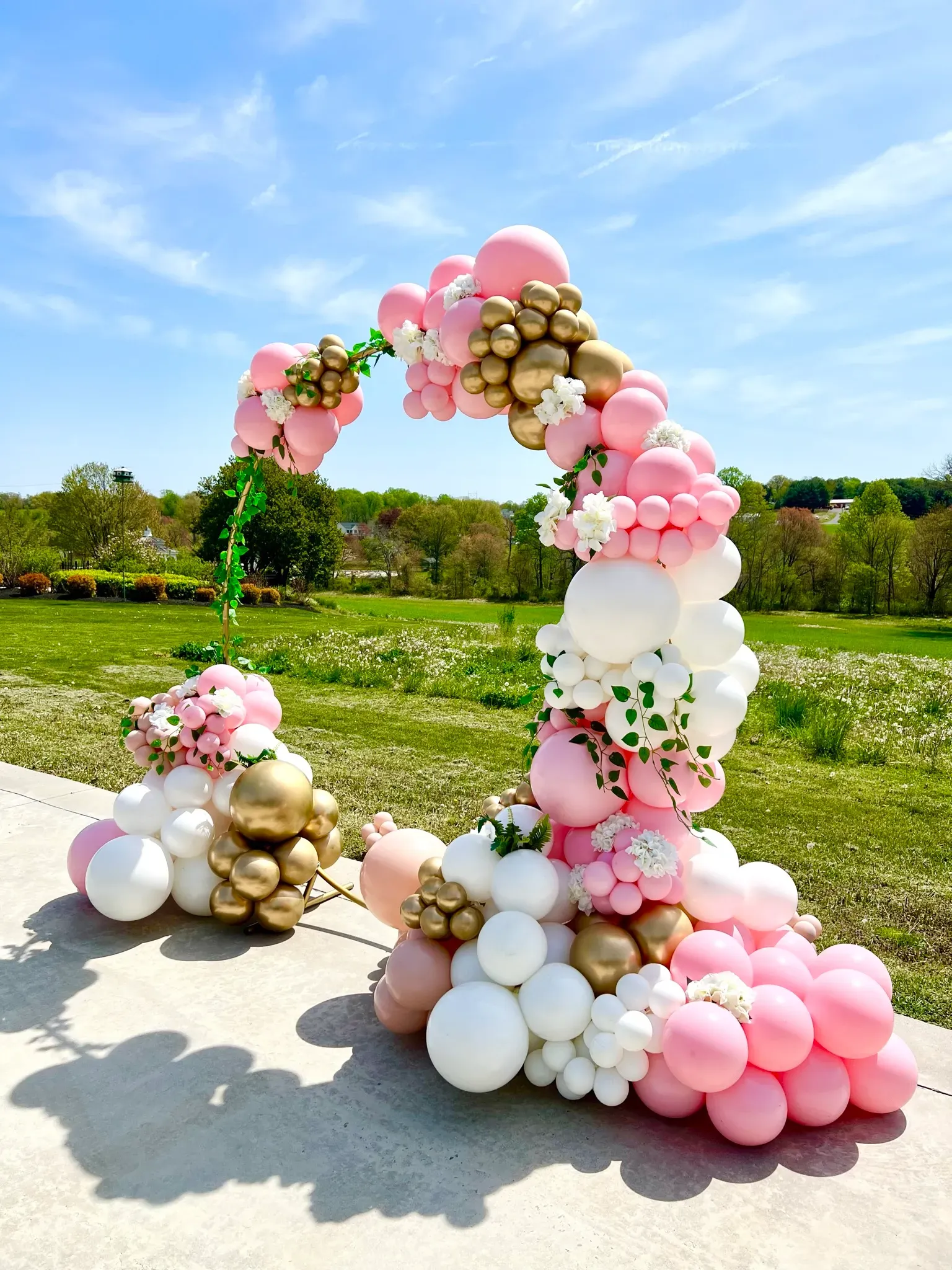 pink, white, and gold balloon decor garland