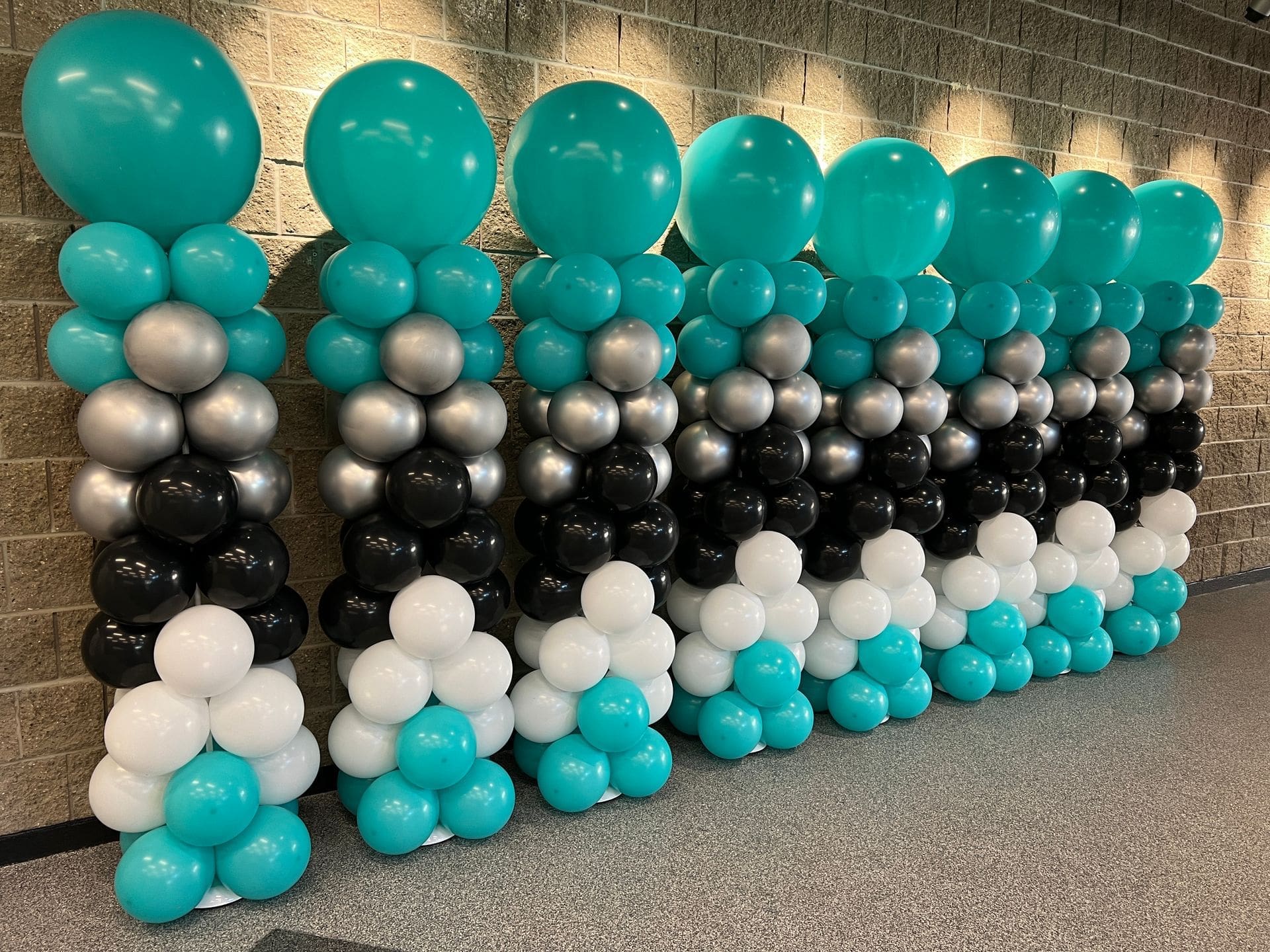 halloween balloon decor for professional events