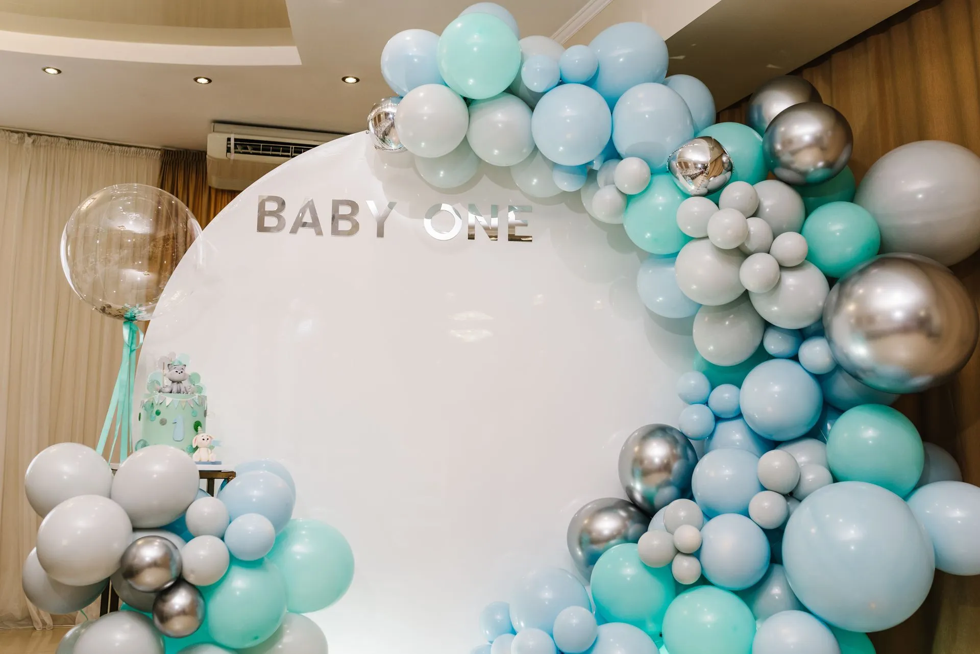 baby shower balloon decor for private events