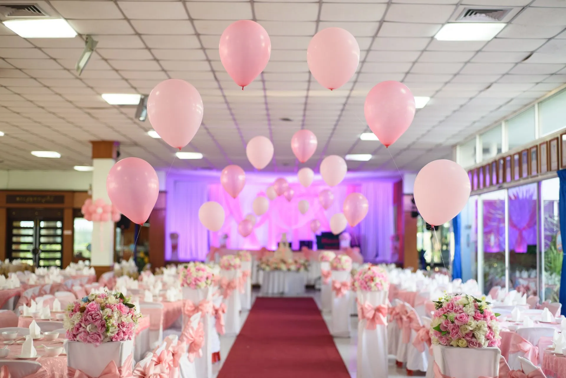 wedding balloon decor for private events