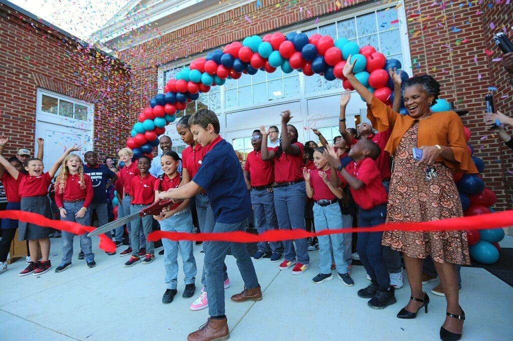 Elijah+House+Academy+EHA+Ribbon+Cutting+Balloon+Arch